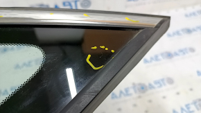Window blind glass rear right Honda Accord 18-22 chrome scratches on chrome, scratches on glass