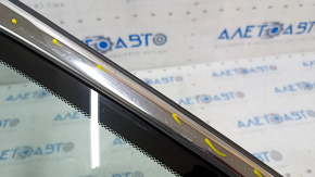 Window blind glass rear right Honda Accord 18-22 chrome scratches on chrome, scratches on glass