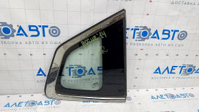 Window blind glass rear right Nissan Rogue 14-20 scratches on chrome