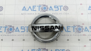 Nissan Rogue 17 Front Grille Emblem - Round, Chrome Bulged, Mount Broken