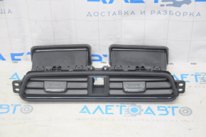 Nissan Leaf 18- front panel central air duct