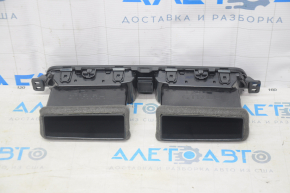 Nissan Leaf 18- front panel central air duct