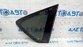 Right side window Mazda3 03-08 HB without molding, scratches on glass
