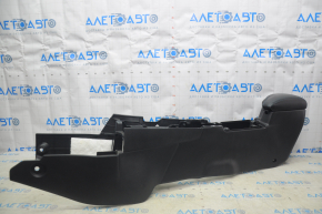 Console central armrest Nissan Leaf 18-21 leather black scratches