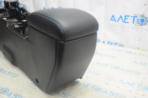 Console central armrest Nissan Leaf 18-21 leather black scratches
