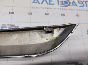 Rear bumper molding Nissan Pathfinder 13-16 prerest chrome, sand, minor scratches, broken fasteners