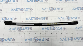 Upper rear right door molding Mazda CX-5 17 - broken fastening