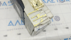 COMPUTER, MULTIPLEX NETWORK BODY Toyota Prius V 12-17 broken mount
