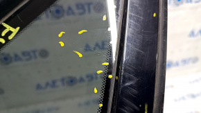 Window blind glass rear right Infiniti FX35 FX45 03-08 scratches on molding, scratches on glass
