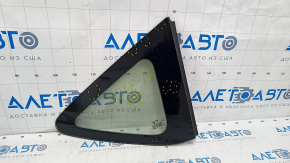 Window blind glass rear right Nissan Versa Note 13-19 scratches on glass