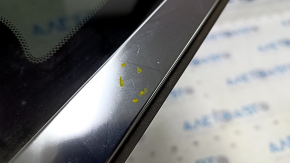 Window blind glass rear left Infiniti QX50 19- scratches on molding, scratches on glass
