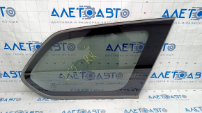 Window blind glass rear right Nissan Pathfinder 13-20 scratches on glass