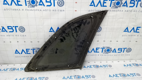 Window blind glass rear left Kia Sorento 10-15 black scratches on glass