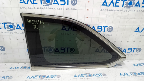 Window blind glass rear left Toyota Highlander 14-19 chrome, heated, scratches on chrome
