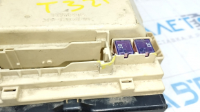 Fuse box under the dashboard Toyota Solara 04-08 broken fasteners