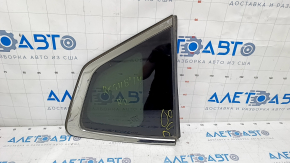 Window blind glass rear right Nissan Rogue 14-20 scratches on chrome, scratches on glass