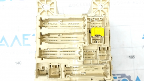Left dash fuse box Lexus RX400h 06-09 broken fasteners, fracture