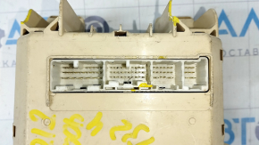 Left dash fuse box Lexus RX400h 06-09 broken fasteners, fracture