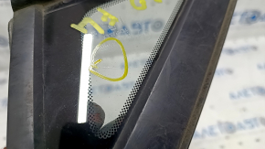 Window blind glass front left Subaru b10 Tribeca scratches on glass