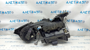 Heater assembly Dodge Challenger 09- broken fasteners