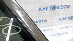 Window blind glass rear right Chrysler 200 15-17 chrome scratches on chrome, scratches on glass