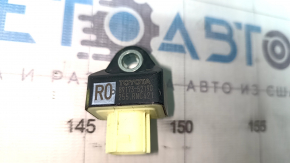 Airbag sensor front right Toyota Venza 21 - broken mount