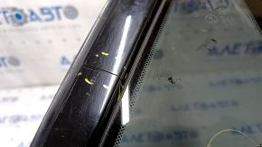 Window blind glass rear left Infiniti FX35 FX45 03-08 scratches on molding, scratches on glass, crack on molding
