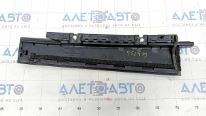 Door trim side rear right Ford Explorer 20 - scratches