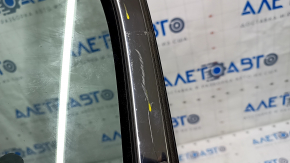 Window blind glass rear right Subaru Outback 15-19 green tint, scratches on chrome, scratches on glass