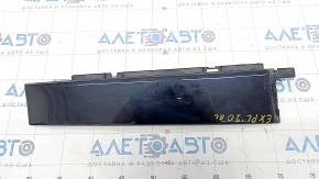 Door trim side rear left Ford Explorer 20 - broken