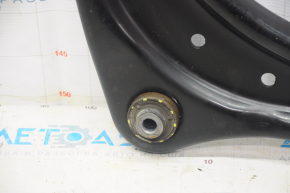 Lower front right arm Nissan Leaf 18 - cracked silent blocks