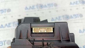 Projection on the windshield Toyota Venza 21-
