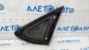 Window blind glass rear left Chrysler 200 15-17 black gloss, scratches on molding, scratches on glass
