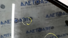 Window blind glass rear left Subaru b10 Tribeca scratches on glass, molding peeling off