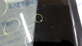 Window blind glass rear left Subaru b10 Tribeca scratches on glass, molding peeling off