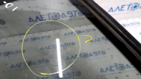 Window blind glass rear right Subaru b10 Tribeca scratches on glass