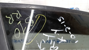 Window blind glass rear right Subaru b10 Tribeca scratches on glass