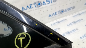 Window blind glass rear right Chrysler 200 15-17 black gloss, scratches on molding, scratches on glass