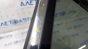 Window blind glass rear right Nissan Murano z52 15- chrome scratches on chrome, scratches on glass