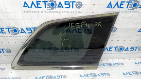Window blind glass rear right Jeep Grand Cherokee WK2 11-16 chrome molding, scratches on chrome, scratches on glass