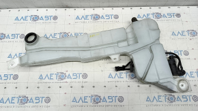 Ford Explorer 20 washer reservoir - without neck, with sensor and motor