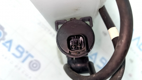 Ford Explorer 20 washer reservoir - without neck, with sensor and motor