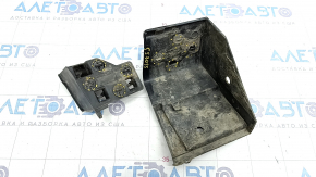 Lower left wing molding Mazda CX-5 17- broken, fastening