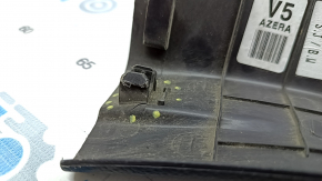 Door sill trim inner front left Hyundai Azera 12-17 black, with chrome trim, scratches, crack in fastening