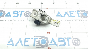 Positive battery terminal Ford Explorer 20-