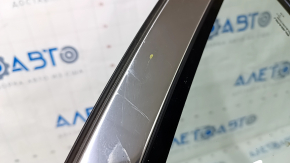 Window blind glass rear left Subaru Outback 15-19 scratches on chrome,