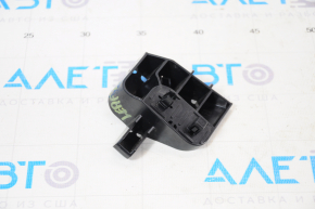 Rear bumper mount under the left light Nissan Leaf 18-