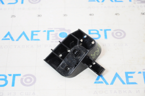 Rear bumper mount under the right light Nissan Leaf 18-
