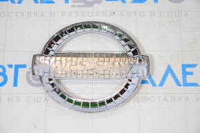 Emblem logo Nissan tailgate Nissan Leaf 18-22 scratches