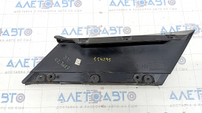 Rear right window molding Ford Explorer 20 - scratch